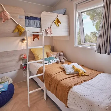 Campsite Les Tamaris ***