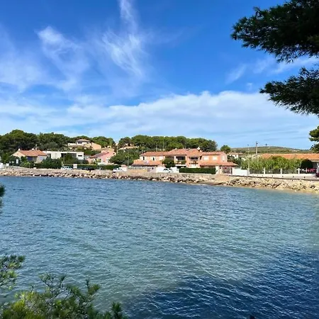 Les Tamaris *** Campsite Martigues